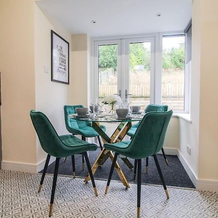 Modern 3 Bed, Contractors Welcome, Bradford Bradford  Extérieur photo