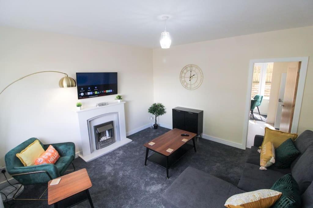 Modern 3 Bed, Contractors Welcome, Bradford Bradford  Extérieur photo