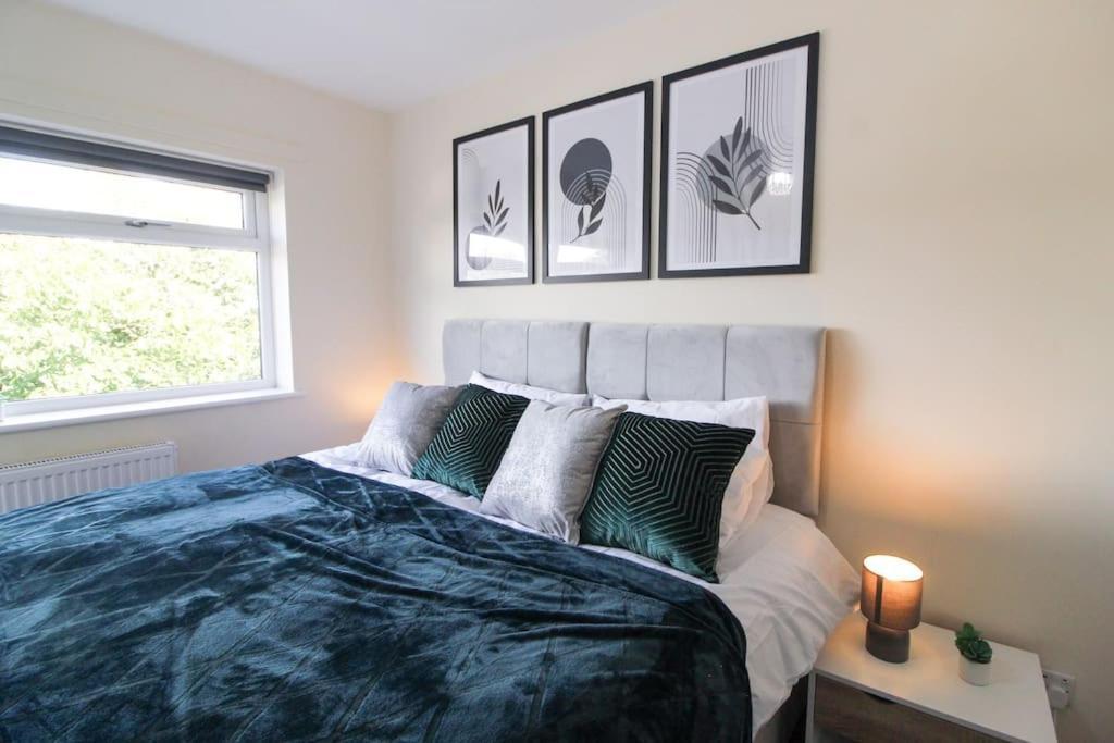 Modern 3 Bed, Contractors Welcome, Bradford Bradford  Extérieur photo
